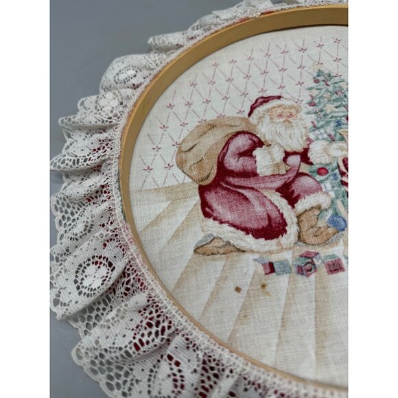 Christmas tree Santa toys Wall Hanging picture wood Hoop Decor ruffle 15" READ - Picture 7 of 8